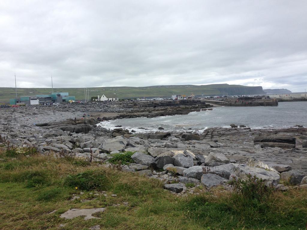 Teach Beag Cois Tra Apartment Milltown Malbay Exterior photo